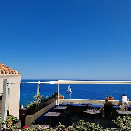 Apartment Voltes In Monemvasia's Castle