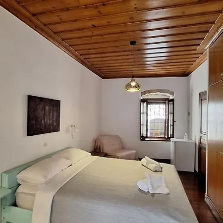 Apartment Voltes In Monemvasia's Castle