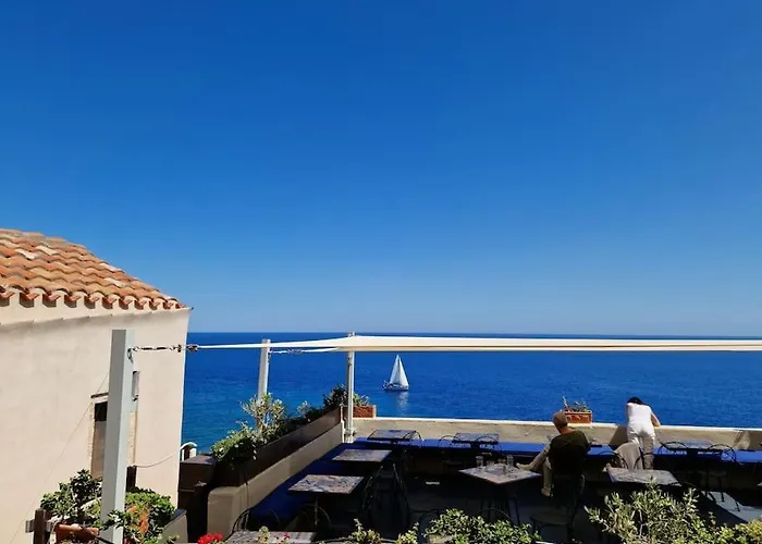 Apartamento Voltes In Monemvasia's Castle
